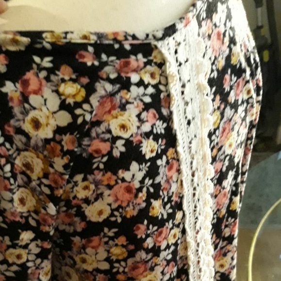 Blouse - Picture 4 of 5